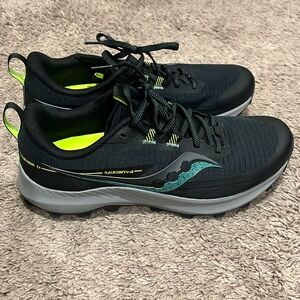 Saucony men’s running trail shoes (Peregrine 13) men’s size 11